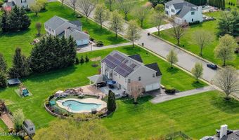 5 Denise Dr, Allentown, NJ 08501