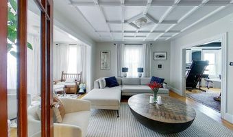 9 Dartmouth St, Newport, RI 02840
