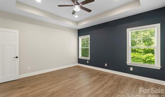 1607 Freemont Dr, Alexis, NC 28006