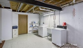 2520 Traver Blvd, Ann Arbor, MI 48105