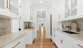 10 Stony Brook Rd, Darien, CT 06820