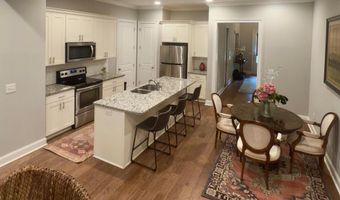 1718 W Farmville, Auburn, AL 36830