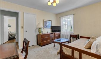 55 Bayside Ave, Amityville, NY 11701