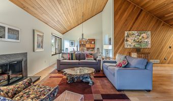 2 Haverhill Ct, Ann Arbor, MI 48105