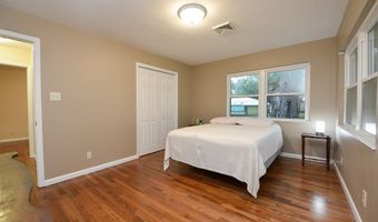 11 Shadow Ln, Apalachicola, FL 32320