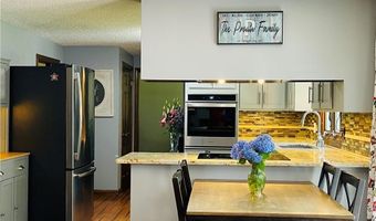 8 Winterberry Dr, Coventry, RI 02816