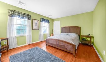 8 Hemingway Dr, Alexandria Twp., NJ 08848