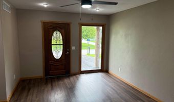 204 7TH St W, Andalusia, IL 61232