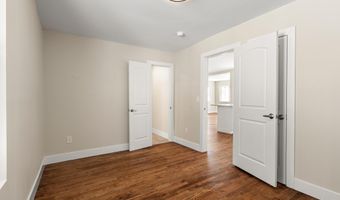 6 Juniper Ridge Dr, Danbury, CT 06811