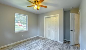 913 Virginia Pl, Bainbridge, GA 39819