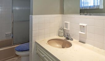 305 E 21st St, Atlantic, IA 50022