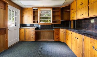 278 Green End Ave, Middletown, RI 02842