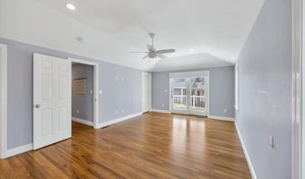 52 Clubhouse Dr, Bourne, MA 02532