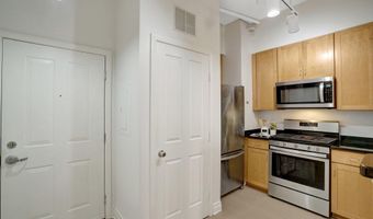 1201 N GARFIELD St 202, Arlington, VA 22201