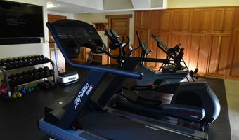 99 Granite St, Ashland, OR 97520