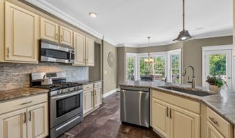 3 Walnut Trl, Andover, NJ 07860