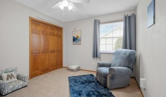1800 S DERKS Dr, Appleton, WI 54915