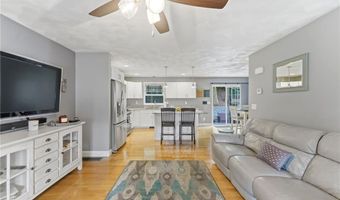15 Aborn Ave, Cumberland, RI 02864