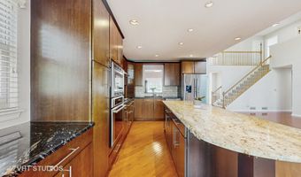 1291 White Chapel Ln, Algonquin, IL 60102
