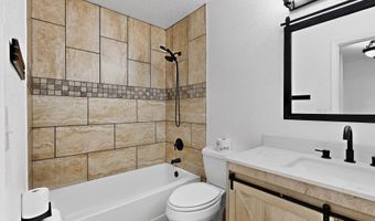 8409 GLYNVIEW Ct NW, Albuquerque, NM 87120