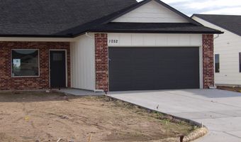 1052 W Long Path, Goddard, KS 67052