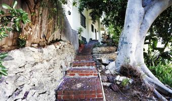 2174 Beachwood, Los Angeles, CA 90068