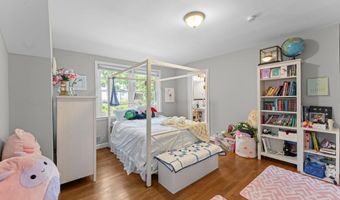 5121 BALTAN Rd, Bethesda, MD 20816