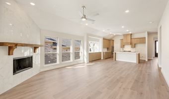 210 Comanche Trl, Alvarado, TX 76009