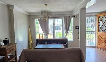 18 Glen St, East Providence, RI 02915