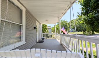 131 Grove Dr, Ashtabula, OH 44004
