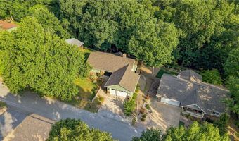 72 Elizabeth Dr, Bella Vista, AR 72715