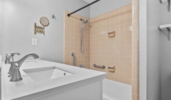 2202 Trowbridge Rd, Albany, GA 31721