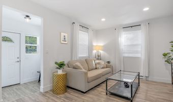 5985 CEDAR St, Astoria, OR 97103