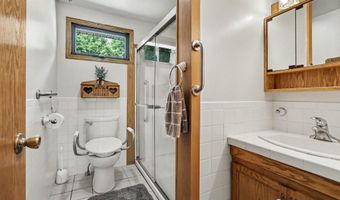 546 S Sherman St, Allegan, MI 49010