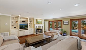 707 S Live Oak Park Rd, Fallbrook, CA 92028