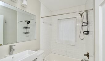 1820 LESLIE Ave, Alexandria, VA 22301