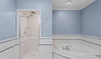 4 Quail Run Dr, Danbury, CT 06811