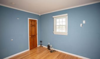 836 DEVENNEY Dr, Bellmawr, NJ 08031