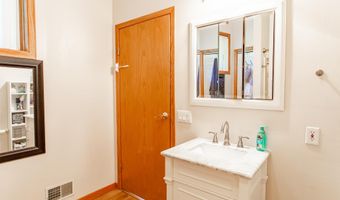 17860 River Rd, Argyle, WI 53504