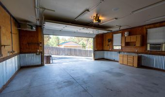 20087 Beaver Ln, Bend, OR 97703