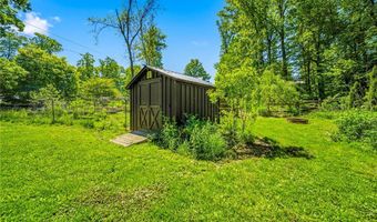 4233 N Forest Ridge Dr, Ashtabula, OH 44004