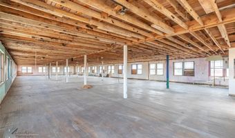 1315 S 1st St, Abilene, TX 79602