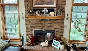 640 LAURISA Ln, Antigo, WI 54409
