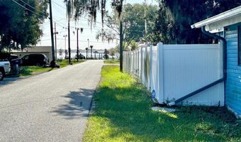 108 EARL St, Auburndale, FL 33823
