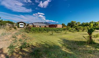 17 LLANITO Rd, Bernalillo, NM 87004