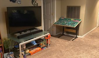 917 9th St, Aurora, NE 68818
