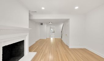 541 4TH St SE, Washington, DC 20003