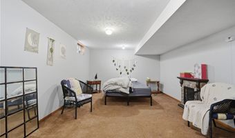 6424 Walrath Cir, Ashtabula, OH 44004
