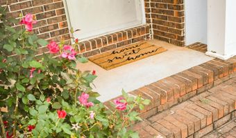 447 BERNARD COUCH Dr, Anniston, AL 36207