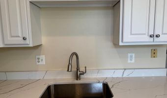 504 N THOMAS St #A, Arlington, VA 22203